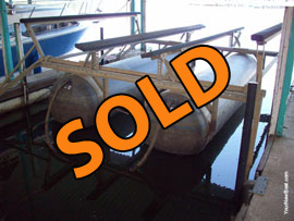 6000lb Used HydraHoist for sale on Lake Cumberland at Burnside Marina