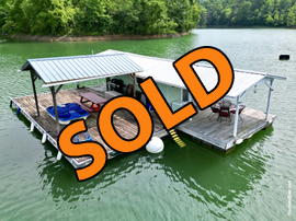 9 x 20.8 Floating Cabin Approx 195sqft of Interior Living Space For Sale on Norris Lake Tennessee at Lakeview Marina