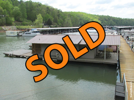 16 x 24 Floating Cabin (Approx 400sqft) For Sale on Norris Lake TN with a transferable slip at Sequoyah Marina